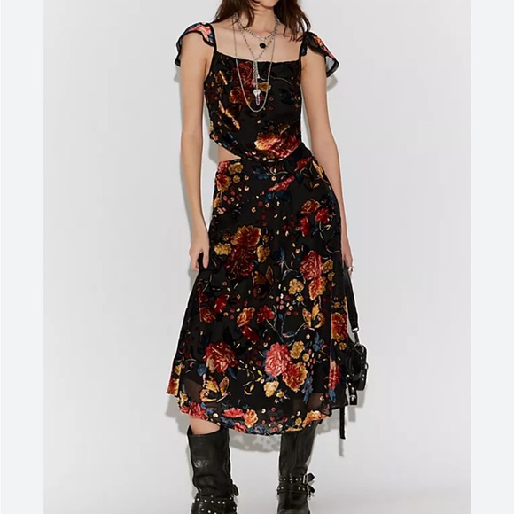 Free People Dresses & Skirts - Free people Electra Heart Midi Skirt Set (golden combo)